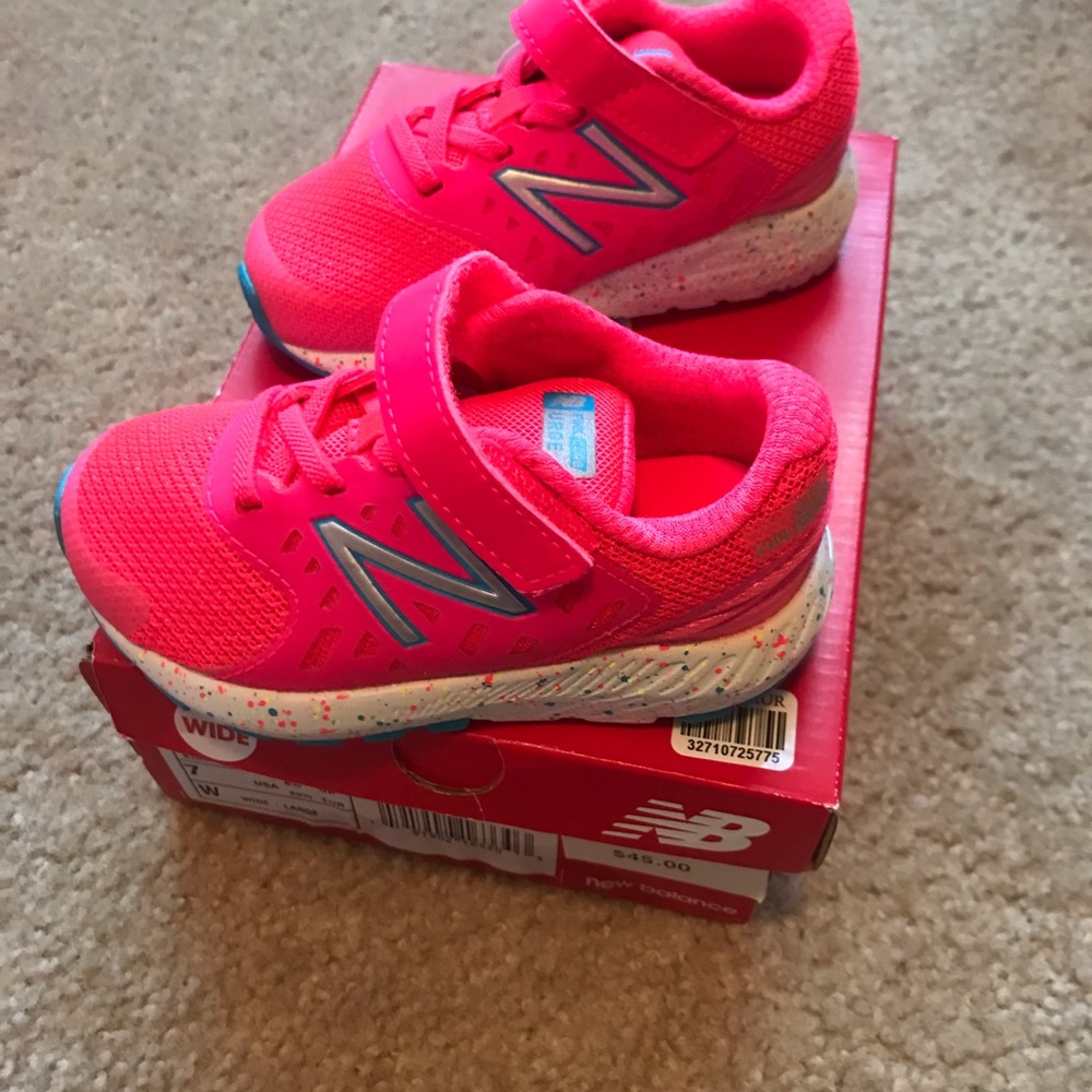 New Balance Toddler 7 Wide Athletic Shoes